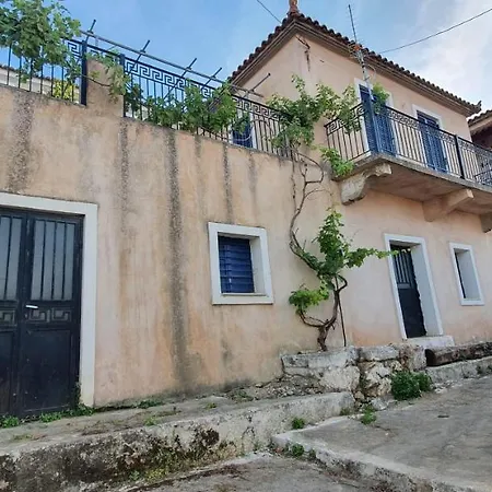 Traditional Hillside * Gythio