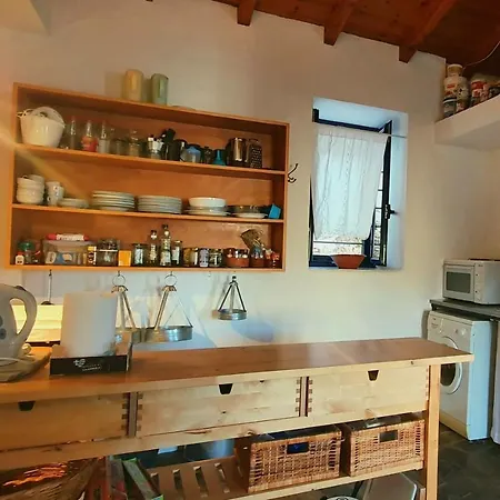 Traditional Hillside Prázdninový dům